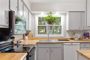 620 Acker Pkwy, DeForest, WI 53532 - Photo 9