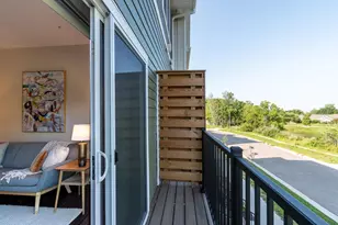 2674 Notre Dame Dr, Fitchburg, WI 53711 - Photo 5