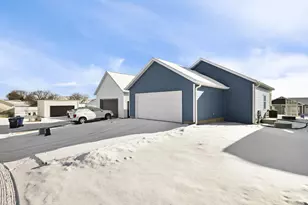 106 Lupine Ave, Poynette, WI 53955 - Photo 41