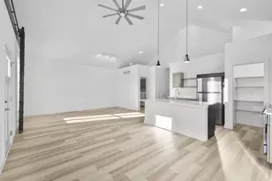 106 Lupine Ave, Poynette, WI 53955 - Photo 9