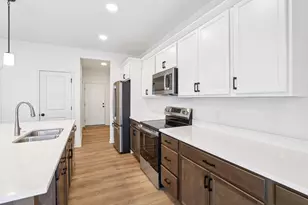 3177 Drumlin Rdg Dr, Cottage Grove, WI 53527 - Photo 5