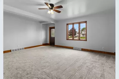 1121 Millersville Avenue, Howards Grove, WI 53083 - Photo 5