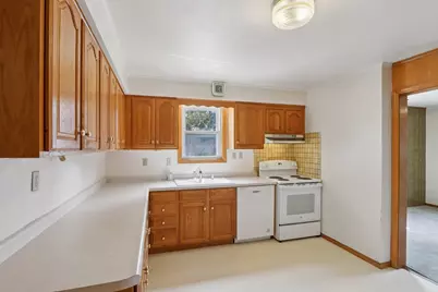 616 N Main Street, Cottage Grove, WI 53527 - Photo 9