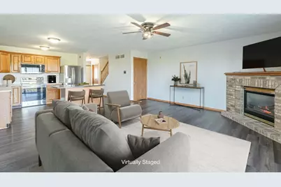 2367 Effingham Way, Sun Prairie, WI 53590 - Photo 3