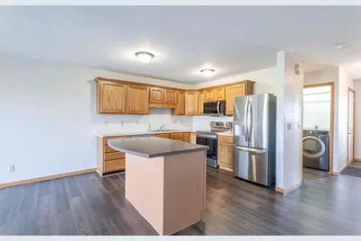 2367 Effingham Way, Sun Prairie, WI 53590 - Photo 5