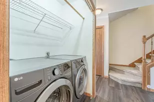 2367 Effingham Way, Sun Prairie, WI 53590 - Photo 19