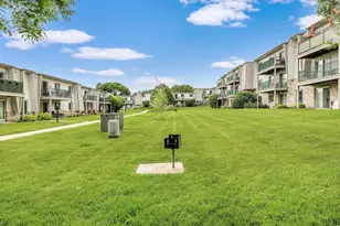 2420 Independence Ln, Madison, WI 53704 - Photo 5