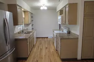 613 Shady Ln, Pardeeville, WI 53954 - Photo 7