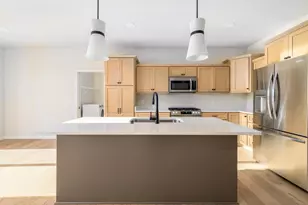 6419 Prairie Wood Dr, Mcfarland, WI 53558 - Photo 7