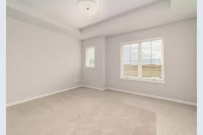 5296 Athlone Road, Fitchburg, WI 53711 - Photo 9