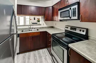 901 Harbor House Dr, Madison, WI 53719 - Photo 3