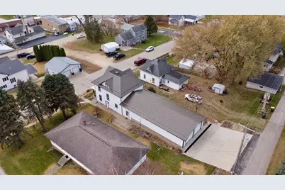 610 1st Street, Bloomington,  53804 - Photo 45