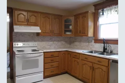 610 1st Street, Bloomington,  53804 - Photo 15