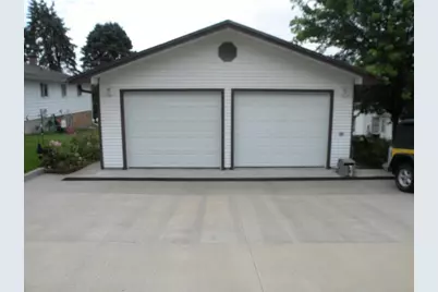 610 1st Street, Bloomington,  53804 - Photo 37