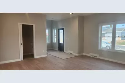 404 Chad Trail, Arlington, WI 53911 - Photo 3