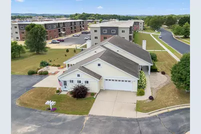 1902 Huntington Park Drive #1902, Reedsburg, WI 53959 - Photo 7