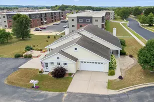 1902 Huntington Park Dr, Reedsburg, WI 53959 - Photo 7