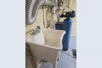 2146 Winnebago Street, Madison, WI 53704 - Photo 5