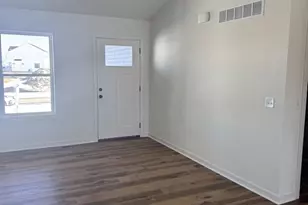 286 Santa Maria Dr, Arlington, WI 53911 - Photo 3