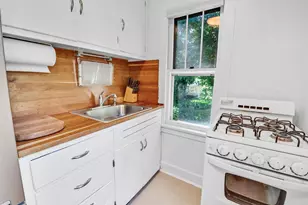 5805 Roosevelt St, Middleton, WI 53562 - Photo 7