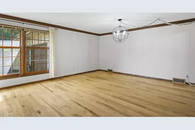 306 Walnut Grove Drive, Madison, WI 53717 - Photo 7