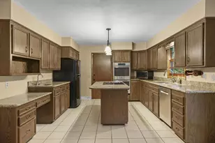 306 Walnut Grove Dr, Madison, WI 53717 - Photo 9