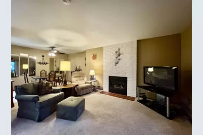 6302 Mineral Point Road #213, Madison, WI 53705 - Photo 3