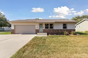 1326 S Orchard St, Janesville, WI 53546 - Photo 3