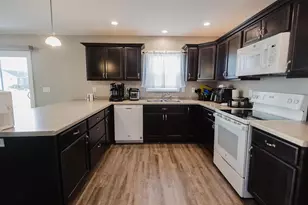 1398 Bea Ann Dr, Ridgeville, WI 53533 - Photo 7