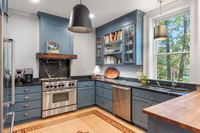 752 E Gorham Street, Madison, WI 53703 - Photo 3