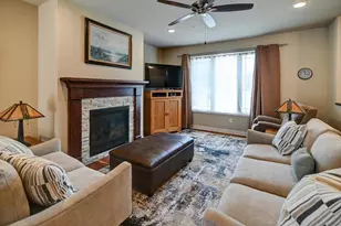 2537 New Town Dr, Sun Prairie, WI 53590 - Photo 5