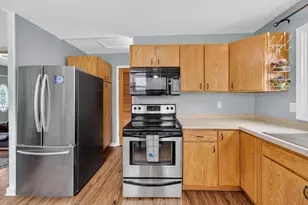 5404 Healy Ln, Monona, WI 53716 - Photo 13