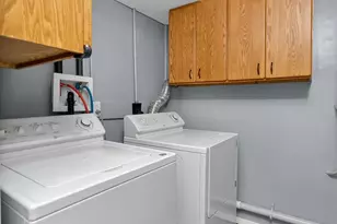 5404 Healy Ln, Monona, WI 53716 - Photo 15