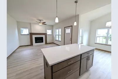 14 Bluestem Pass, Mount Horeb, WI 53572 - Photo 9
