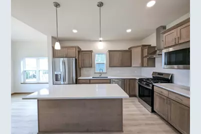 14 Bluestem Pass, Mount Horeb, WI 53572 - Photo 3
