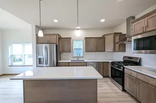 14 Bluestem Pass, Mount Horeb, WI 53572 - Photo 3