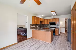 510 Oakridge Dr, Portage, WI 53901 - Photo 15