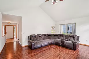 510 Oakridge Dr, Portage, WI 53901 - Photo 9