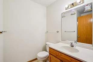 510 Oakridge Dr, Portage, WI 53901 - Photo 27