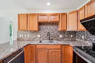 510 Oakridge Dr, Portage, WI 53901 - Photo 19