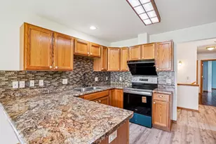 510 Oakridge Dr, Portage, WI 53901 - Photo 17