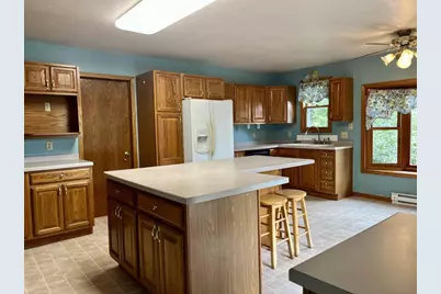 509 N Benton Street, Sparta, WI 54656 - Photo 9