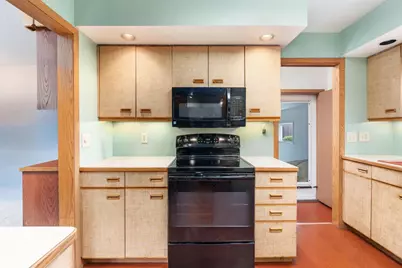4721 Femrite Drive, Madison, WI 53716 - Photo 5