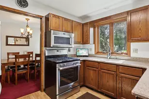 4302 Beilfuss Dr, Madison, WI 53704 - Photo 13