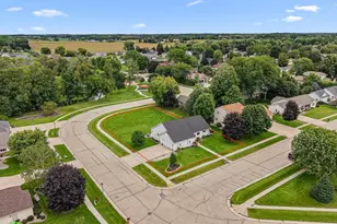 736 Fern St, Waupun, WI 53963 - Photo 5