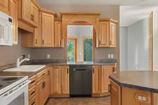 1016 Eagle Ln, Poynette, WI 53955 - Photo 9