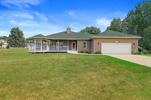 1016 Eagle Ln, Poynette, WI 53955 - Photo 1