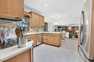 3716 Lexington Cir, Middleton, WI 53562 - Photo 15