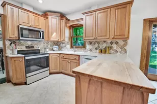 3716 Lexington Cir, Middleton, WI 53562 - Photo 17