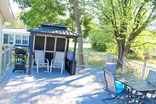 303 N Summit St, Albany, WI 53502 - Photo 9